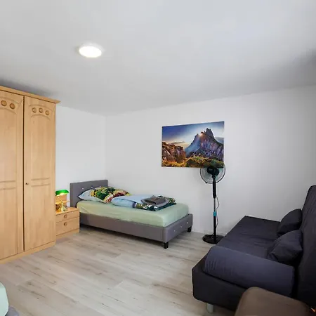 Zw -maria Laach Und Nuerburgring Apartment