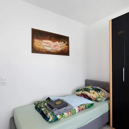 Zw -maria Laach Und Nuerburgring Apartment Mayen